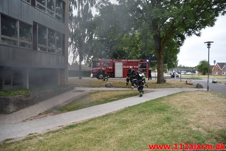 Brand i Etageejendom. Løget Center 71 i Vejle. 05/07-2018. Kl. 20:28.