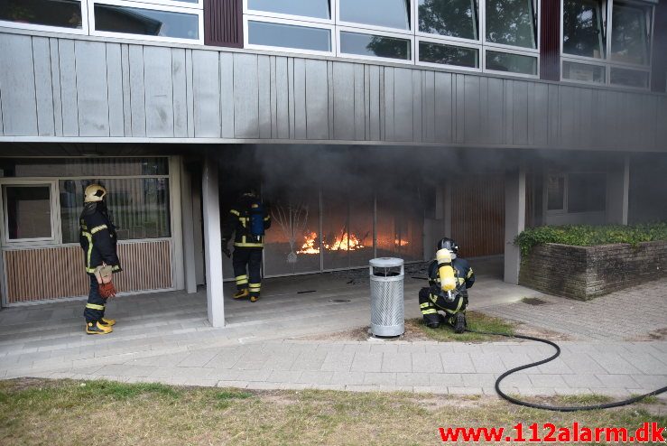 Brand i Etageejendom. Løget Center 71 i Vejle. 05/07-2018. Kl. 20:28.