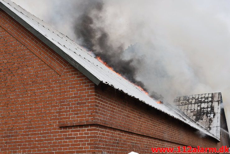 Gårdbrand. Engumvej 91 i vejle øst. 05/07-2018. Kl. 17:33.