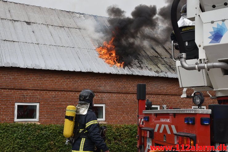 Gårdbrand. Engumvej 91 i vejle øst. 05/07-2018. Kl. 17:33.