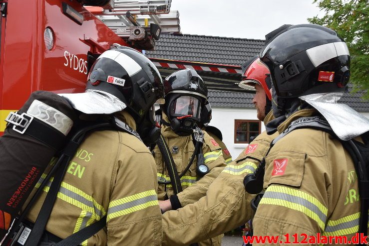 Gårdbrand. Engumvej 91 i vejle øst. 05/07-2018. Kl. 17:33.