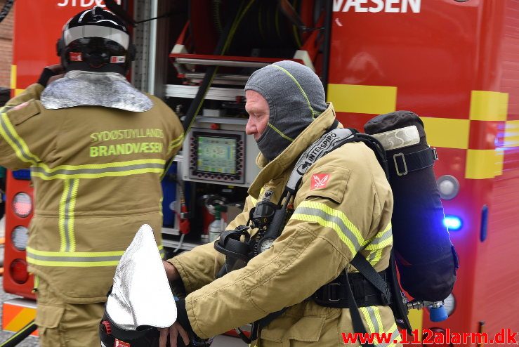 Gårdbrand. Engumvej 91 i vejle øst. 05/07-2018. Kl. 17:33.