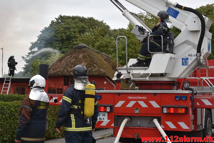 Gårdbrand. Engumvej 91 i vejle øst. 05/07-2018. Kl. 17:33.