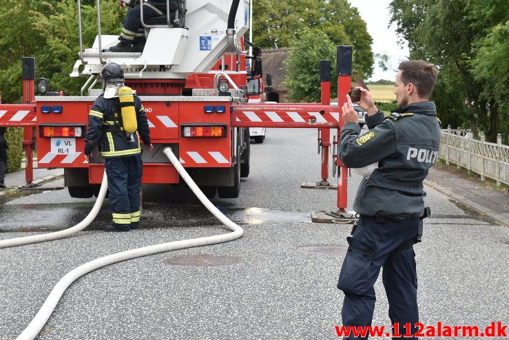 Gårdbrand. Engumvej 91 i vejle øst. 05/07-2018. Kl. 17:33.