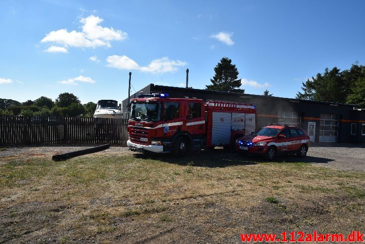 Gasledningsbrud. Horsensvej i Bredal. 23/07-2018. KL. 10:20.