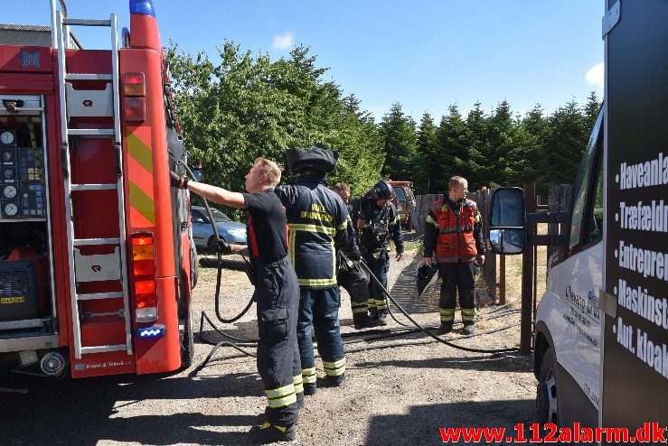 Gasledningsbrud. Horsensvej i Bredal. 23/07-2018. KL. 10:20.