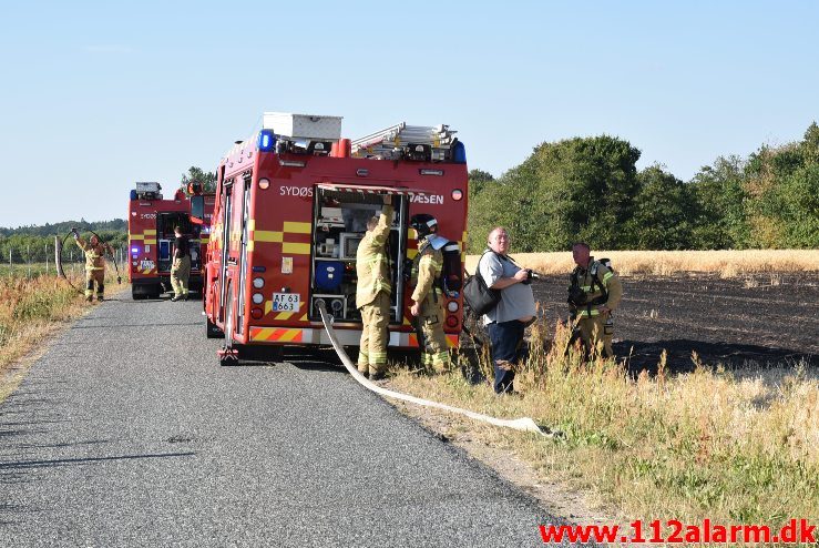 Brand i landbrugsredskab. Logslundvej i Tørring. 27/07-2018. Kl. 17:46.