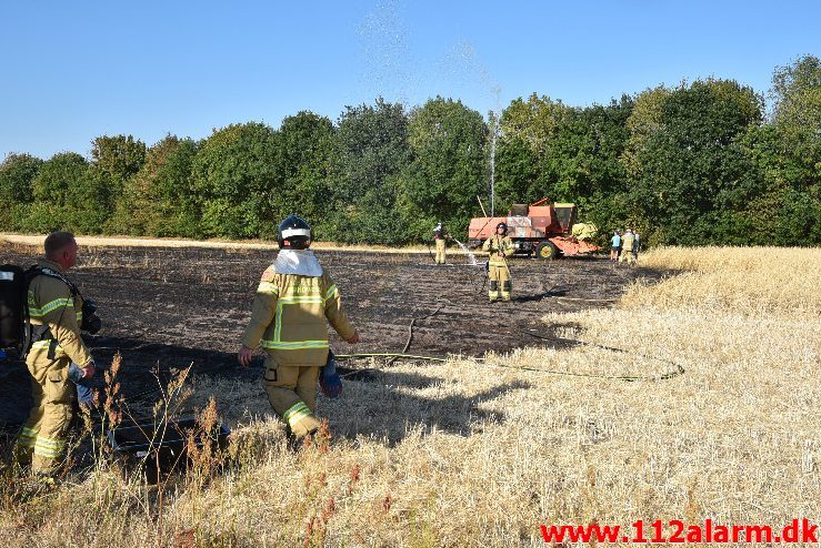 Brand i landbrugsredskab. Logslundvej i Tørring. 27/07-2018. Kl. 17:46.