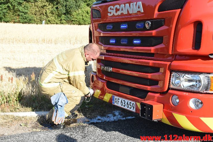 Brand i landbrugsredskab. Logslundvej i Tørring. 27/07-2018. Kl. 17:46.