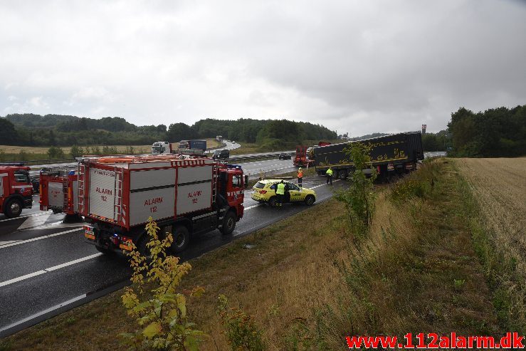 FUH med Fastklemte Lastbil. E45 ved Skærup Rast. 14/08-2018. Kl. 14:40.