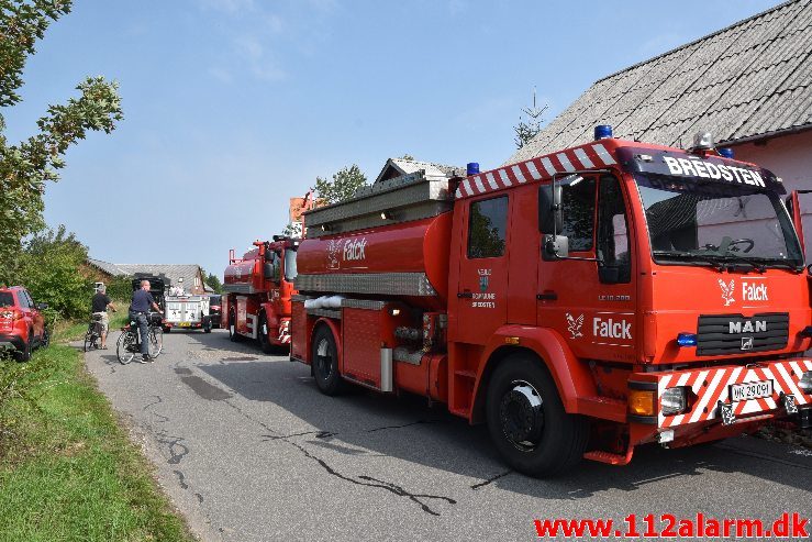 Ild i vaskemaskinen. Buen i Gadbjerg. 22/08-2018. Kl. 11:14.