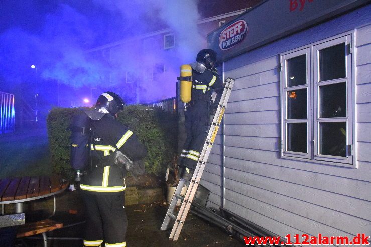 Brand i Grillbar. Koldingvej i Vejle. 24/08-2018. Kl. 03:20.