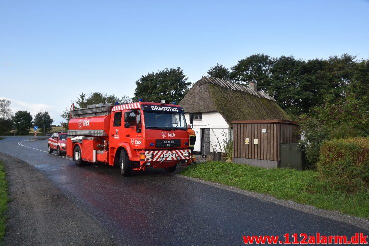 Pillefyr gav røg i hele huset. Ollerupvej ved Bredsten. 26/08-2018. KL. 08:29.