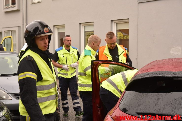 FUH med fastklemt. Staldgaardsgade i Vejle. 27/08-2018. Kl. 11:12.