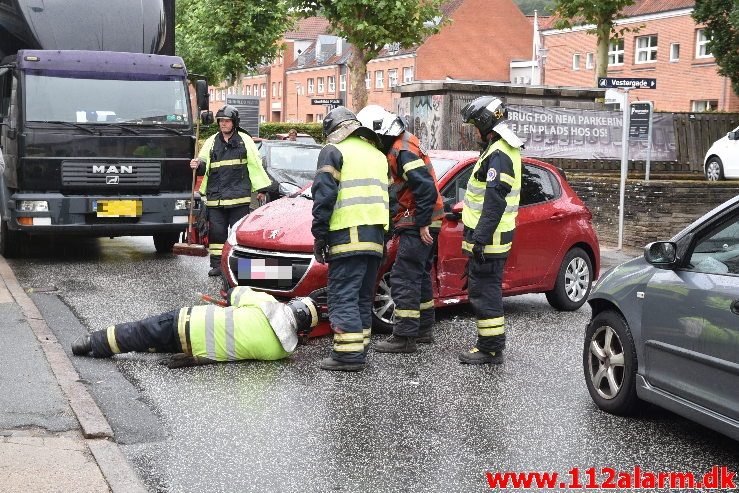 FUH med fastklemt. Staldgaardsgade i Vejle. 27/08-2018. Kl. 11:12.