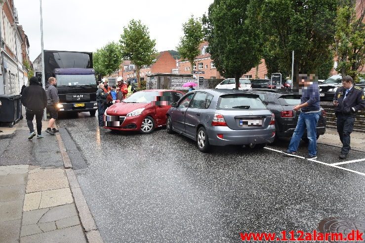 FUH med fastklemt. Staldgaardsgade i Vejle. 27/08-2018. Kl. 11:12.