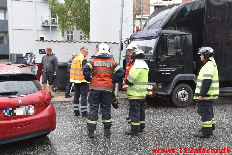 FUH med fastklemt. Staldgaardsgade i Vejle. 27/08-2018. Kl. 11:12.