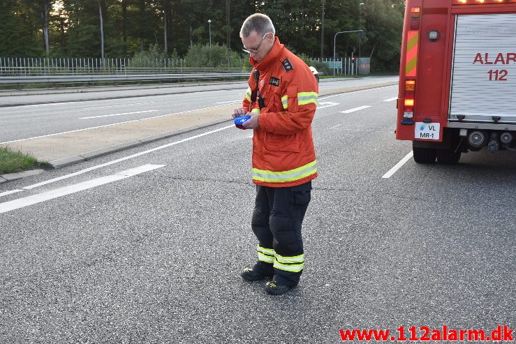 Væltet lastbil. Fredericiavej i Vejle. 30/08-2018. Kl. 19:13.