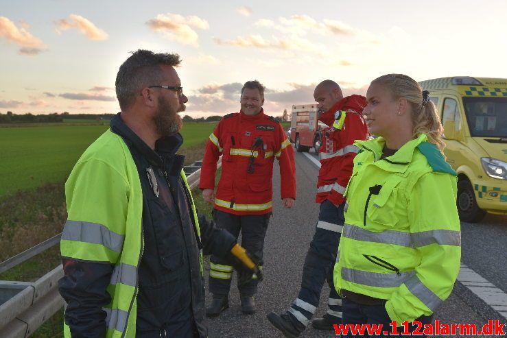 FUH med Fastklemte. Motorvejen E45 lige før Hedensted. 28/09-2018. Kl. 18:20.