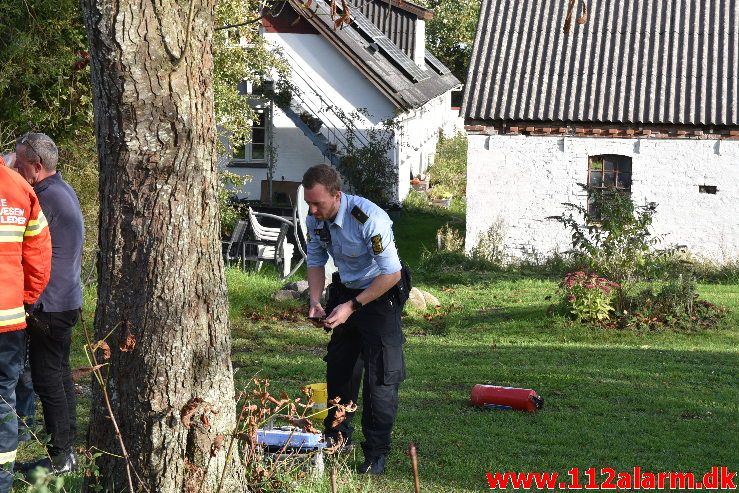 Ukrudtsbrænder satte ild i skib på land. Skovbyvej Andkær. 07/10-2018. Kl. 16:02.