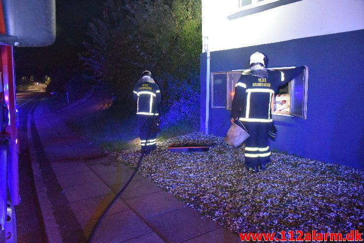 Brand i Villa. Koldingvej i Højen. 09/10-2018. Kl. 23:30.