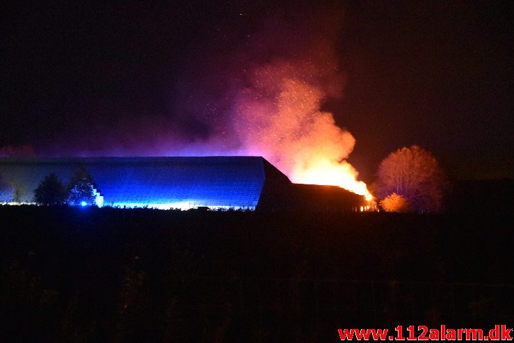 Gårdbrand. Agersbølvej ved Lindved. 12/10-2018. KL. 20:48.