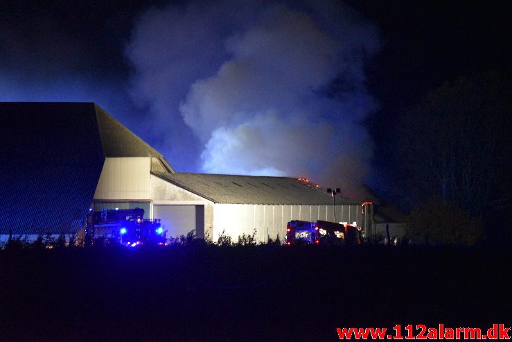 Gårdbrand. Agersbølvej ved Lindved. 12/10-2018. KL. 20:48.