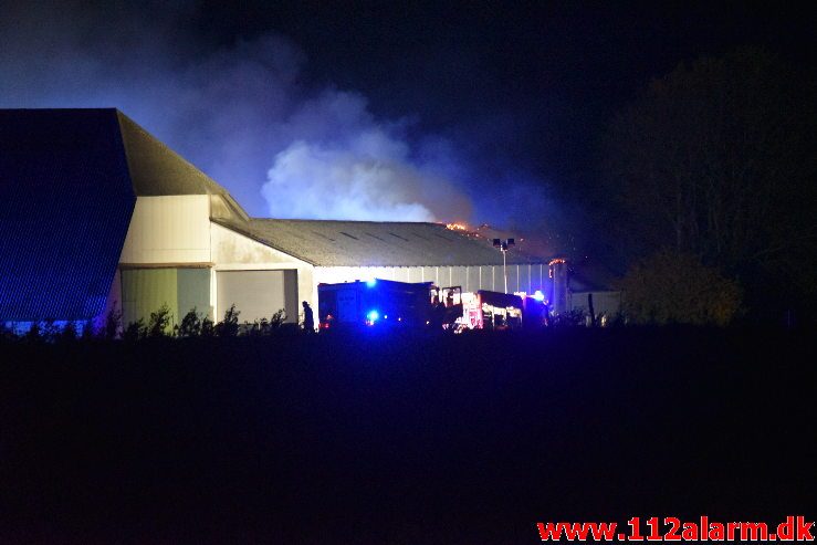 Gårdbrand. Agersbølvej ved Lindved. 12/10-2018. KL. 20:48.