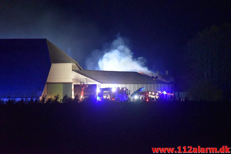 Gårdbrand. Agersbølvej ved Lindved. 12/10-2018. KL. 20:48.