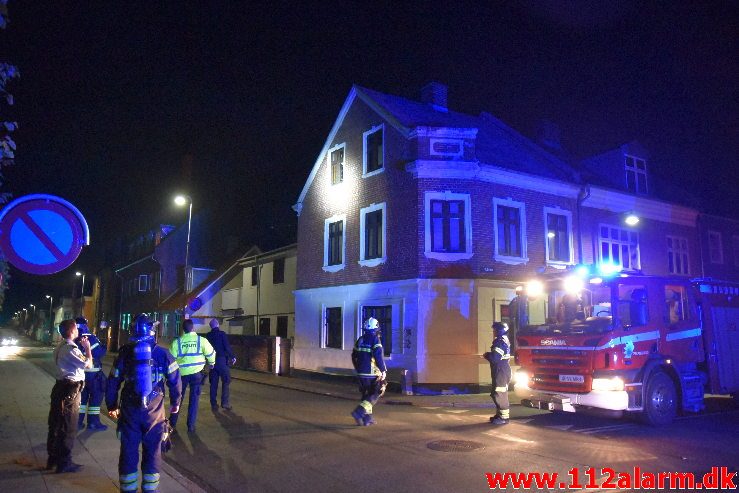 Brand i Villa. Holmen i Vejle. 13/10-2018. Kl. 00:44.