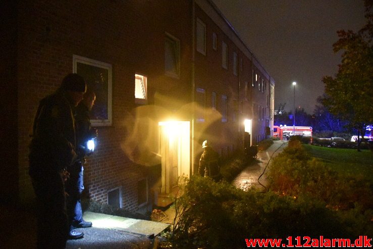 Brand i en Etageejendom. Ribe Landevej 13 i Vejle. 30/10-2018. KL. 05:16.