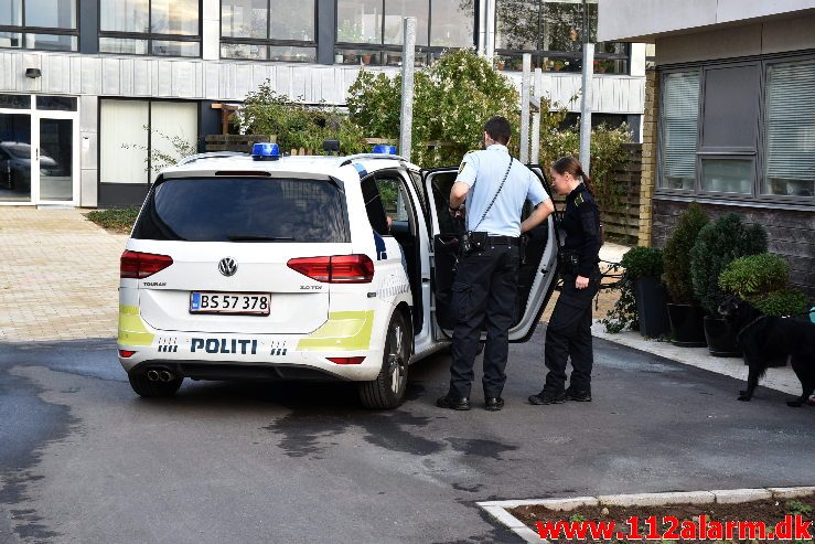 Brand i Etageejendom. Løget Høj i vejle. 03/11-2018. Kl. 15:26.