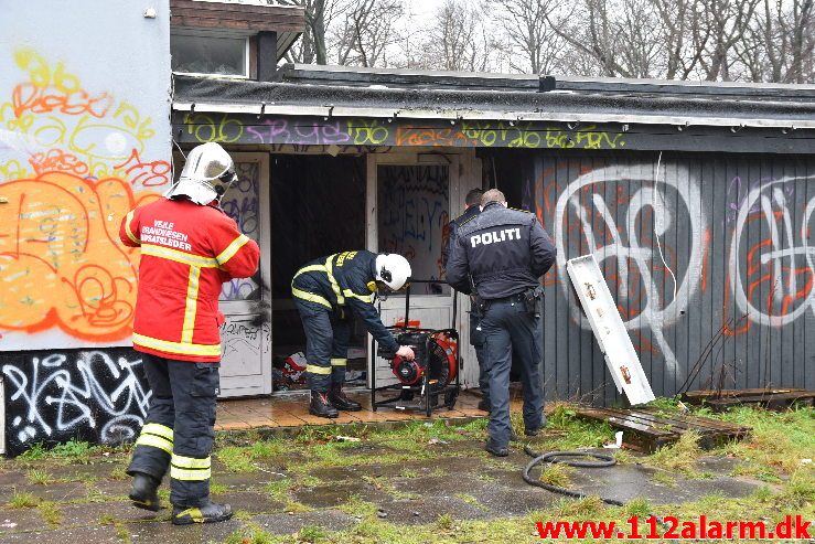 Påsat brand i gamle vandrehjem. Mølholm Landevej 80 i Vejle. 29/11-2018. Kl. 13:52.