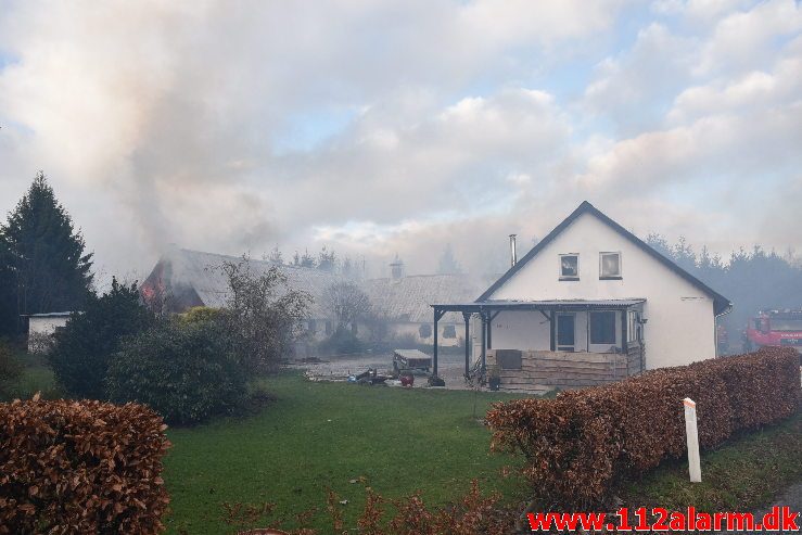 Gårdbrand. Grydedalvej ved Førstballe. 04/12-2018. Kl. 12:44.