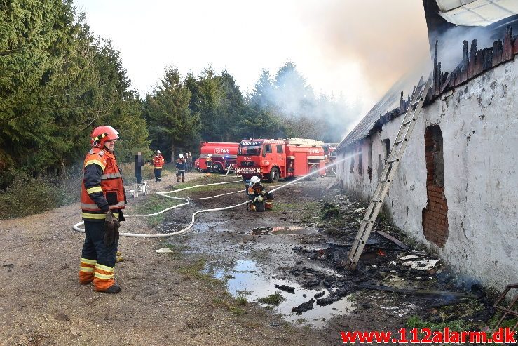 Gårdbrand. Grydedalvej ved Førstballe. 04/12-2018. Kl. 12:44.