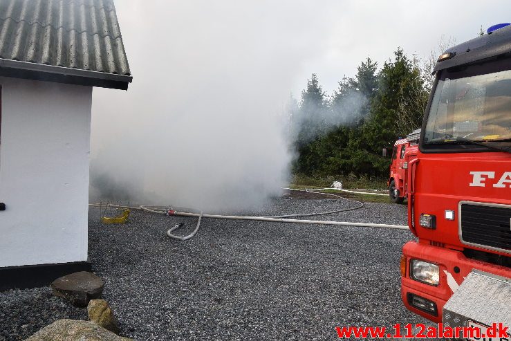 Gårdbrand. Grydedalvej ved Førstballe. 04/12-2018. Kl. 12:44.