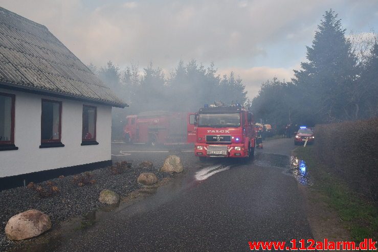 Gårdbrand. Grydedalvej ved Førstballe. 04/12-2018. Kl. 12:44.