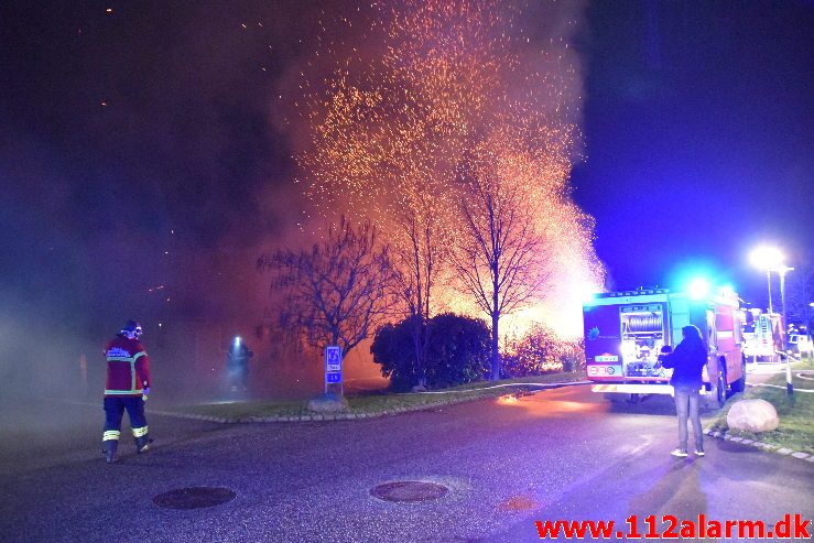 Brand i Villa. Hindbærhaven i Vejle ø. 31/12-2018. KL. 20:49.