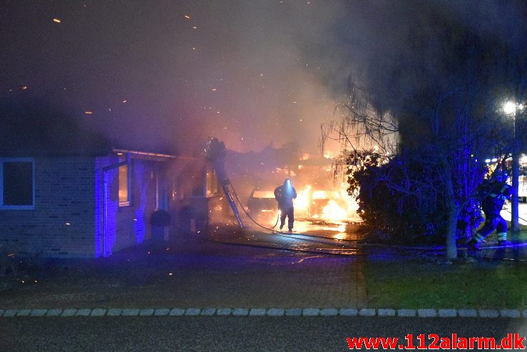 Brand i Villa. Hindbærhaven i Vejle ø. 31/12-2018. KL. 20:49.