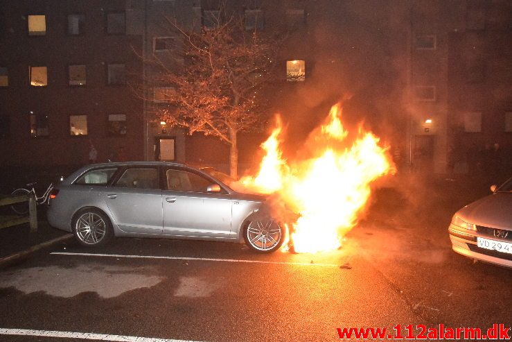 Bilbrand. Skolegade i Vejle. 31/12-2018. KL. 20:09.