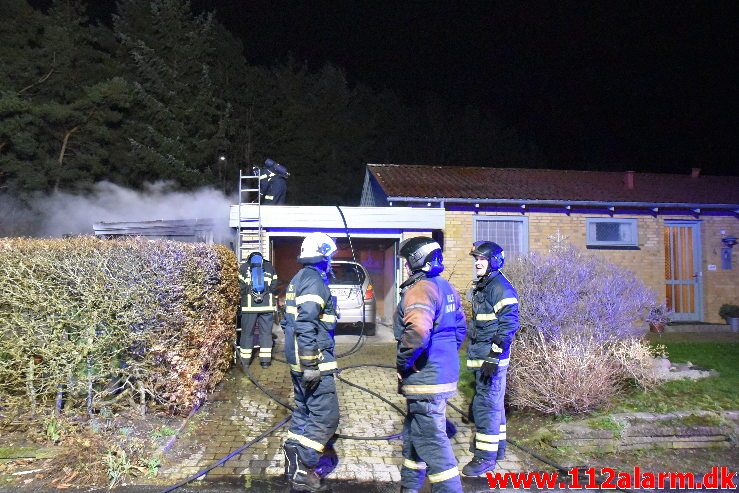 Brand i villa. Marie Grubbes Vej i Vejle. 01/01-2019. Kl. 00:36.