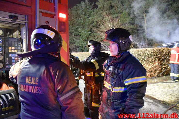 Brand i villa. Marie Grubbes Vej i Vejle. 01/01-2019. Kl. 00:36.