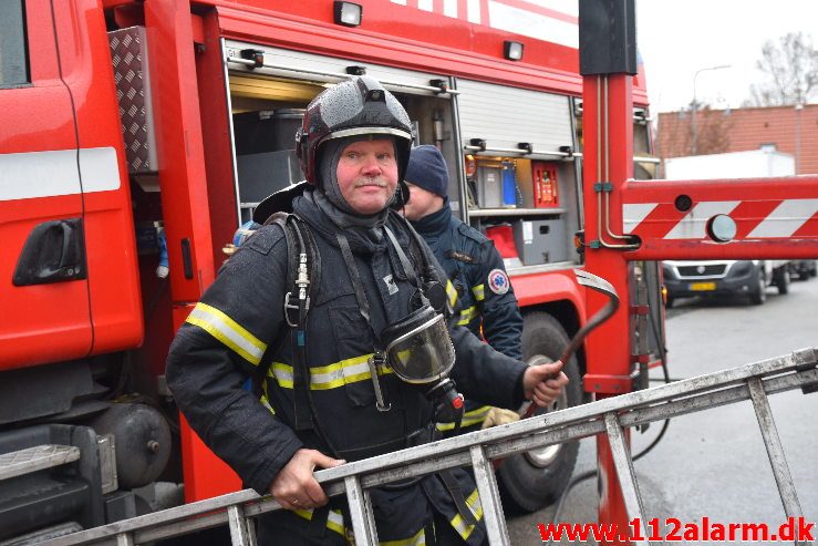 Brand i Industri. Jægervænget i Vejle. 04/02-2019. Kl. 08:41.