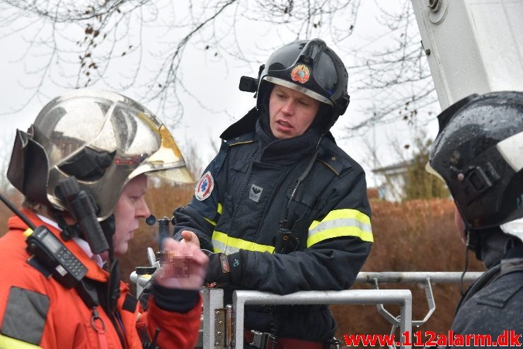 Brand i Industri. Jægervænget i Vejle. 04/02-2019. Kl. 08:41.