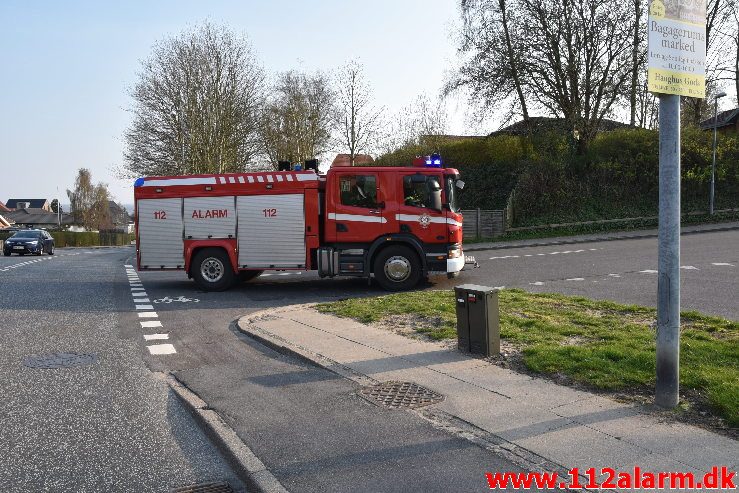 Ild i El-skab. Jellingvej i Vejle. 07/04-2019. Kl. 17:39.