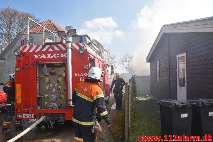 Gårdbrand. Rugstedvej ved Ødsted. 13/04-2019. Kl. 11:45.