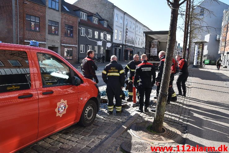 Øvelse i Åen. Dæmningen i Vejle. 16/04-2019. Kl. 9:30.