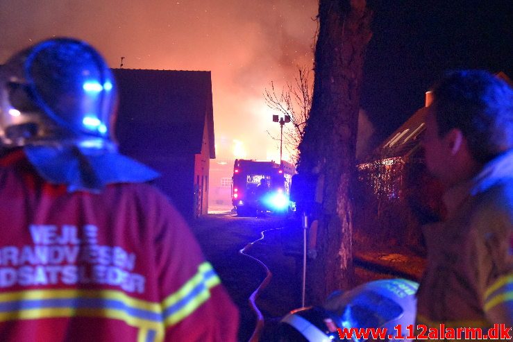 Gårdbrand. Fløjsteupvej i Fløjstrup. 16/04-2019. Kl. 22:46.