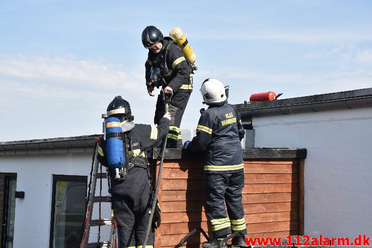 Mindre bygningsbrand. Højbovej i Vejle. 30/04-2019. Kl. 16:02.