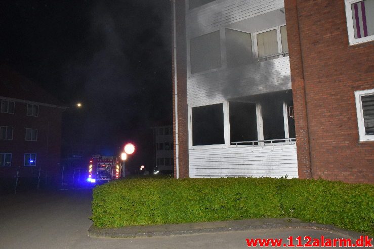 Brand i Etageejendom. Pilevænget i Vejle. 13/05-2019. KL. 02:07.